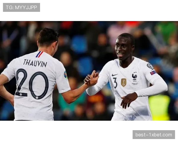 皇马伤情连锁反应:门迪缺阵影响左路攻防平衡与宽度利用 皇马伤情连锁反应:门迪缺阵影响左路攻防平衡与宽度利用